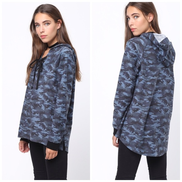 ❤️LAST 1! Blue/Black Oversized Lace Up Camo Top! - Picture 5 of 5